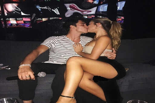 kiss